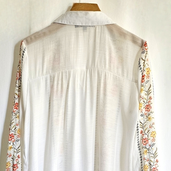 Figueroa & Flower White Long Sleeve Floral Print Button Blouse - Picture 14 of 16